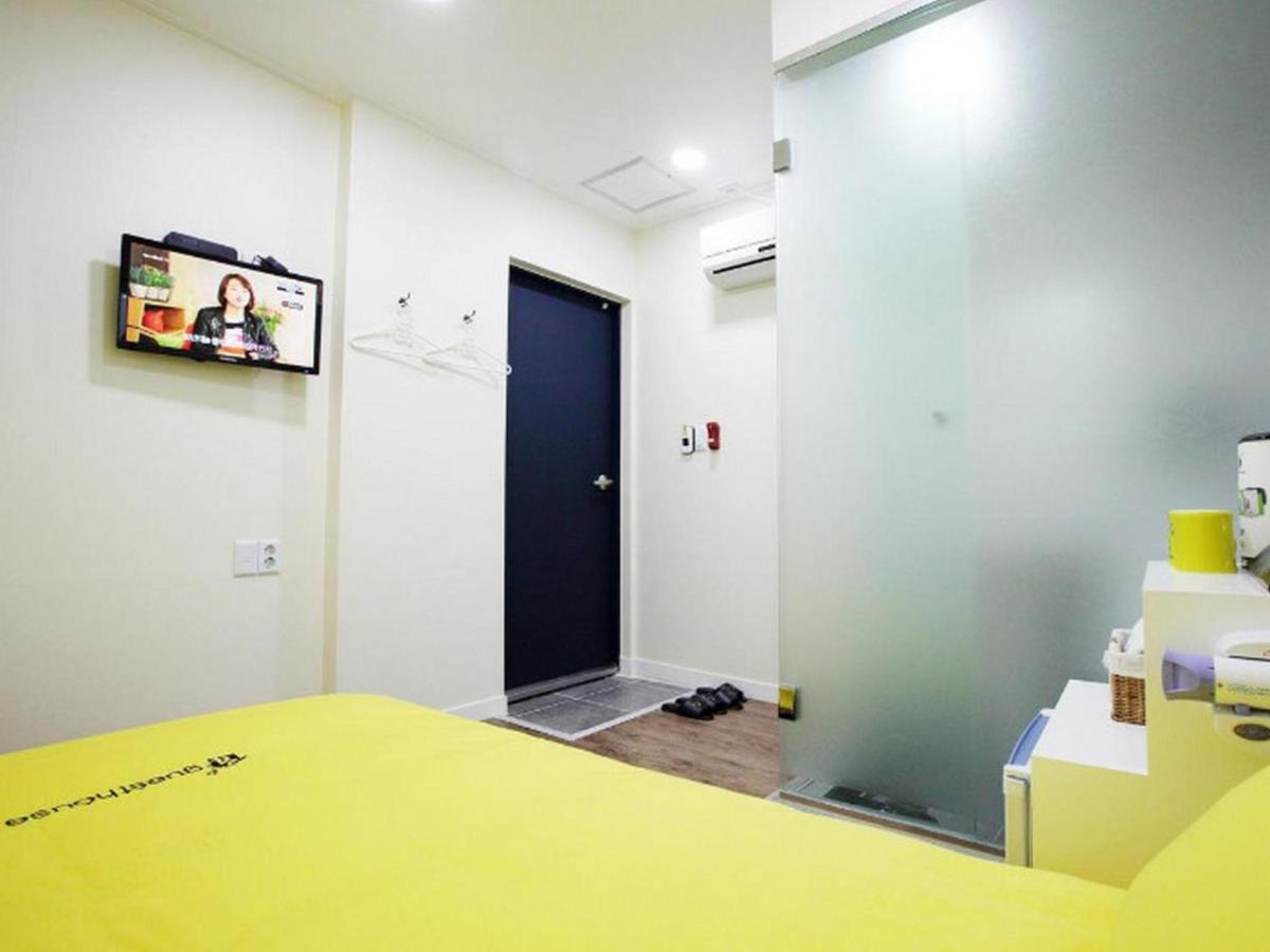 24 Guesthouse Myeongdong Avenue Seoul Ngoại thất bức ảnh