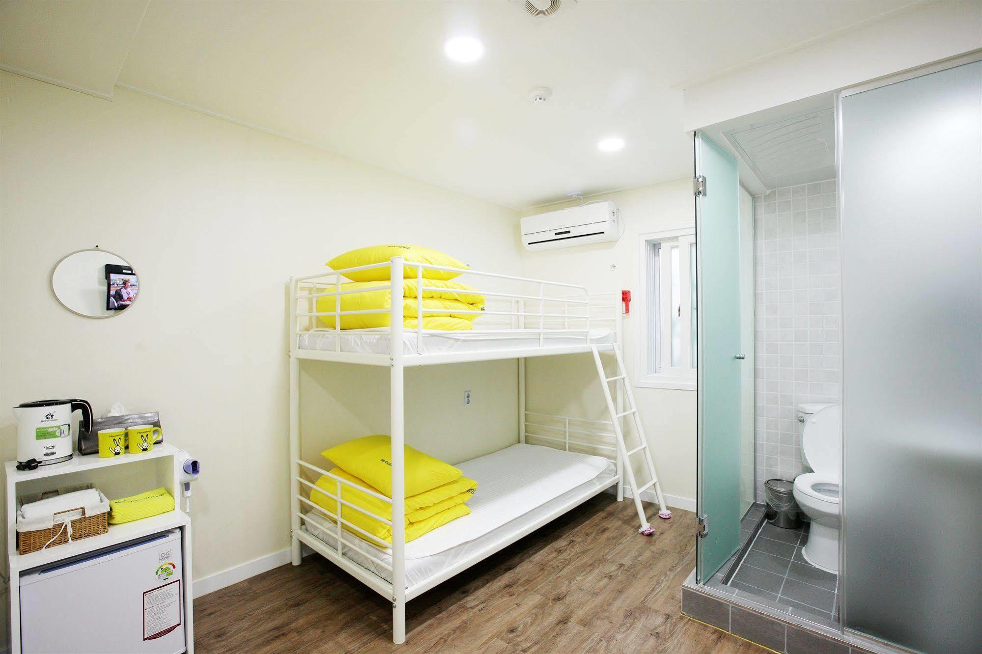 24 Guesthouse Myeongdong Avenue Seoul Ngoại thất bức ảnh