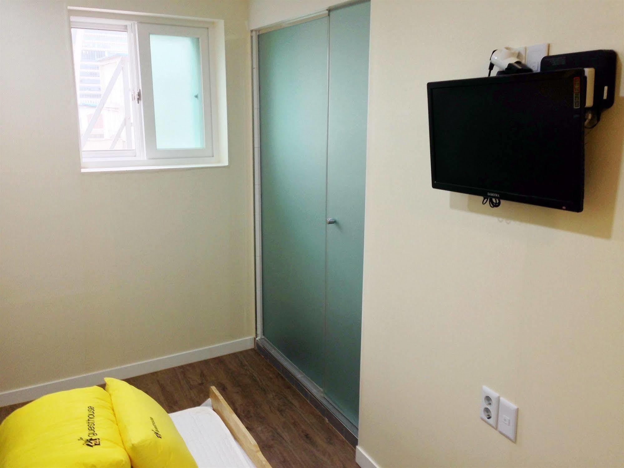 24 Guesthouse Myeongdong Avenue Seoul Ngoại thất bức ảnh